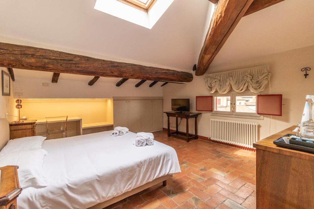 Casa Isolani Charms Rooms Santo Stefano Bologna Eksteriør billede