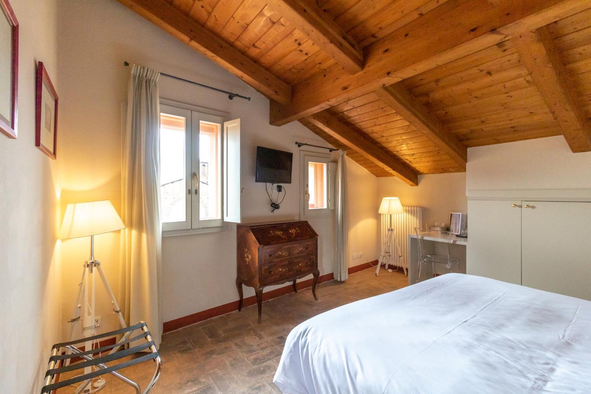 Casa Isolani Charms Rooms Santo Stefano Bologna Eksteriør billede