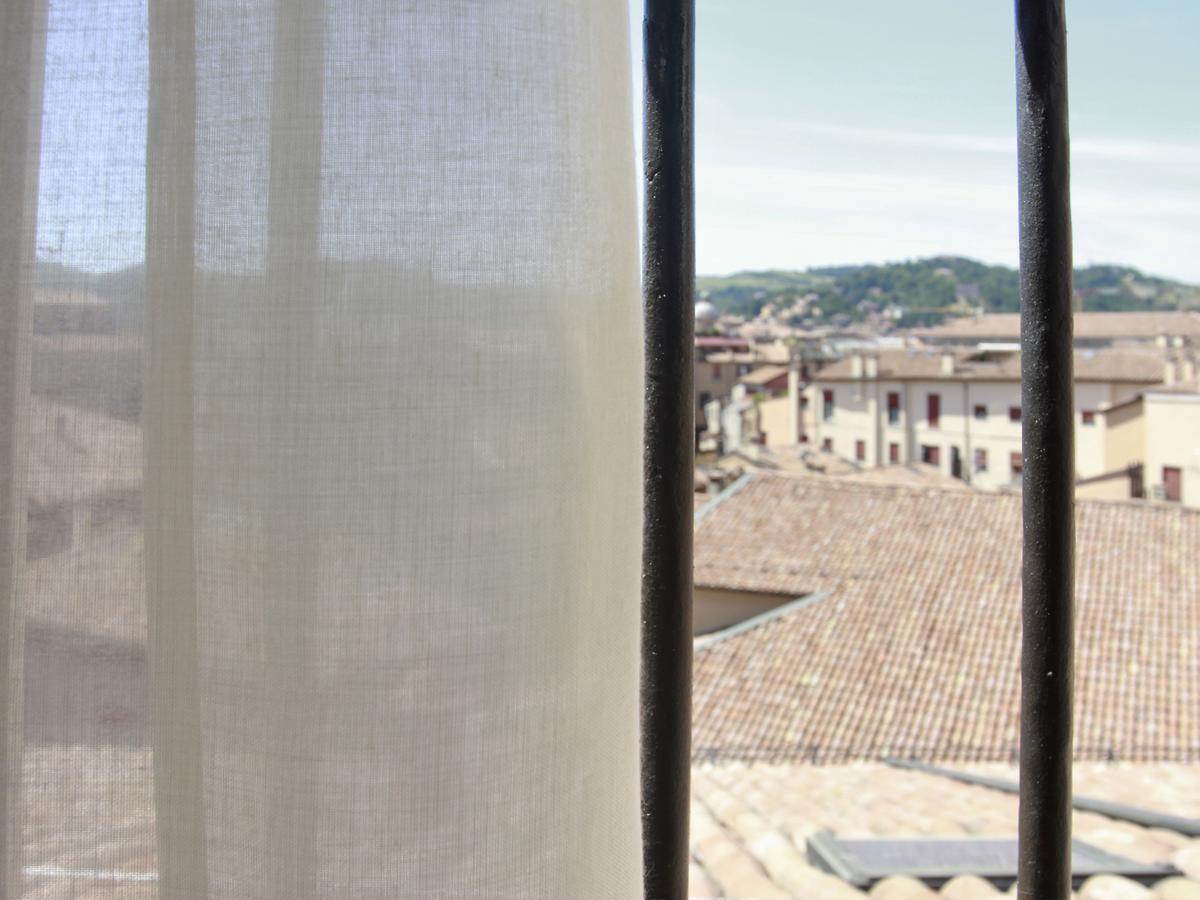 Casa Isolani Charms Rooms Santo Stefano Bologna Eksteriør billede